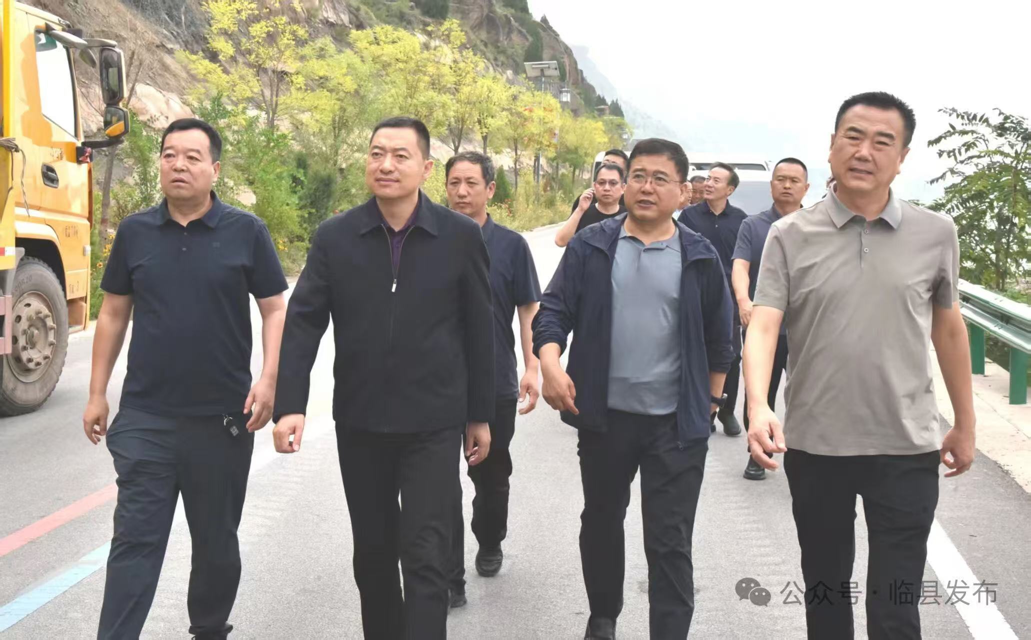 李瑞刚深入曲峪镇督导调研道路隐患整治和乡村旅游工作